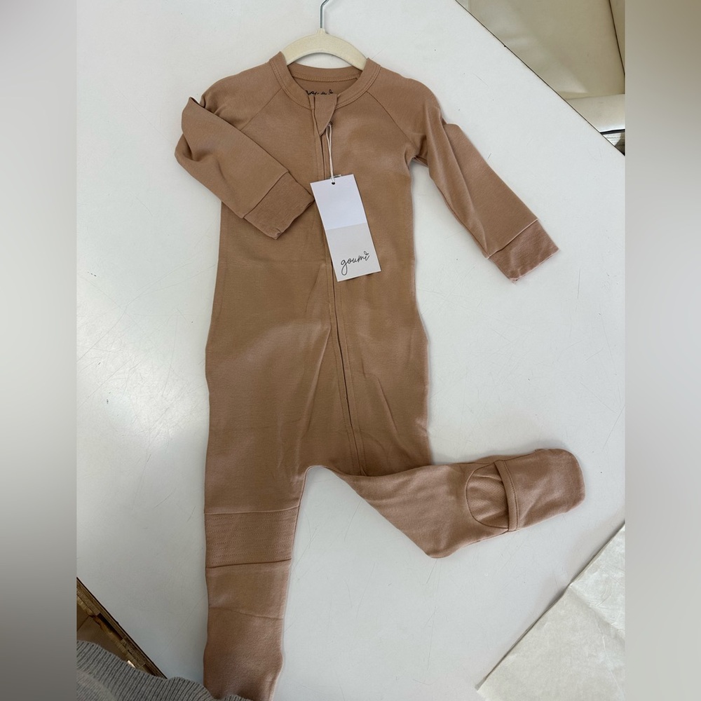 Goumi Footie. 18-24mo